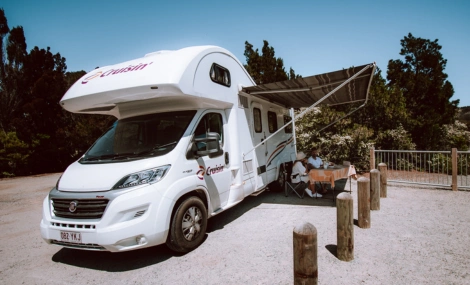 6 Berth Motorhome for Families - CT 6 Berth Discovery