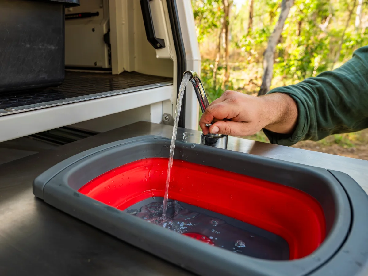 4WD Warrior Camper - Sink