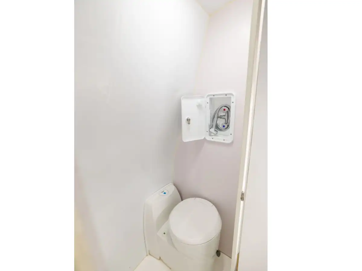 Maxie 4 - Bathroom