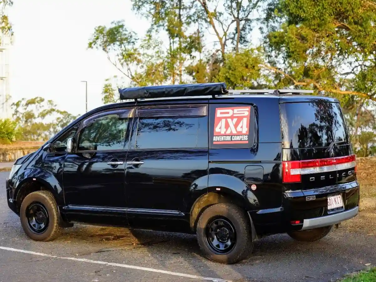 D5-4X4-Adventure-Camper Side View