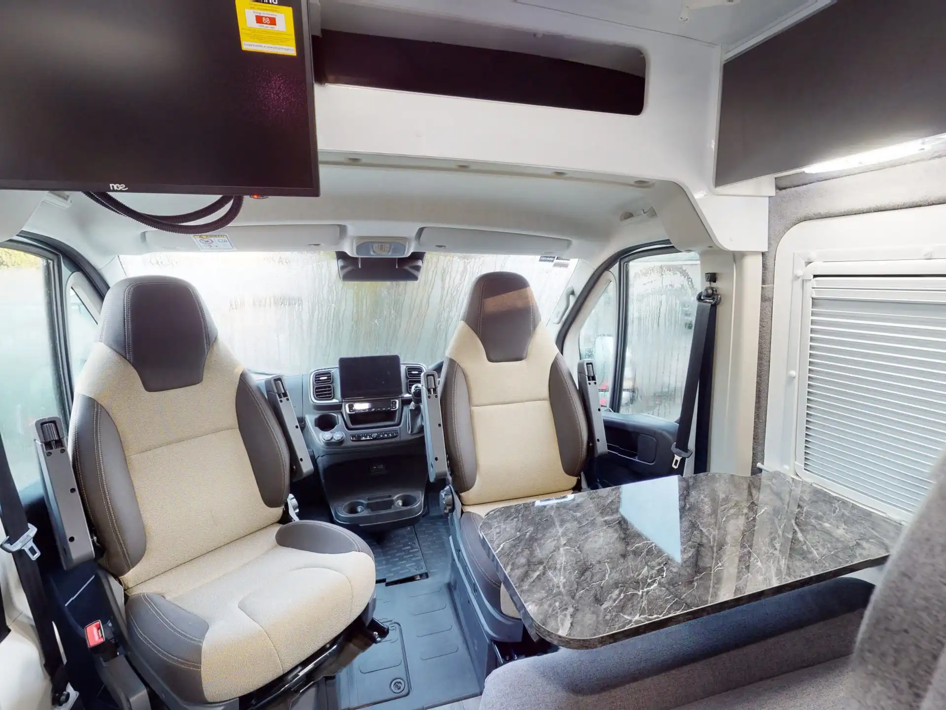 Polaris 2+2 - cabin area view