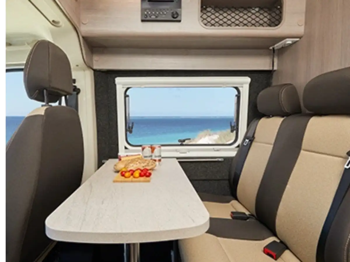 LJ Atlas Motorhom - Interior