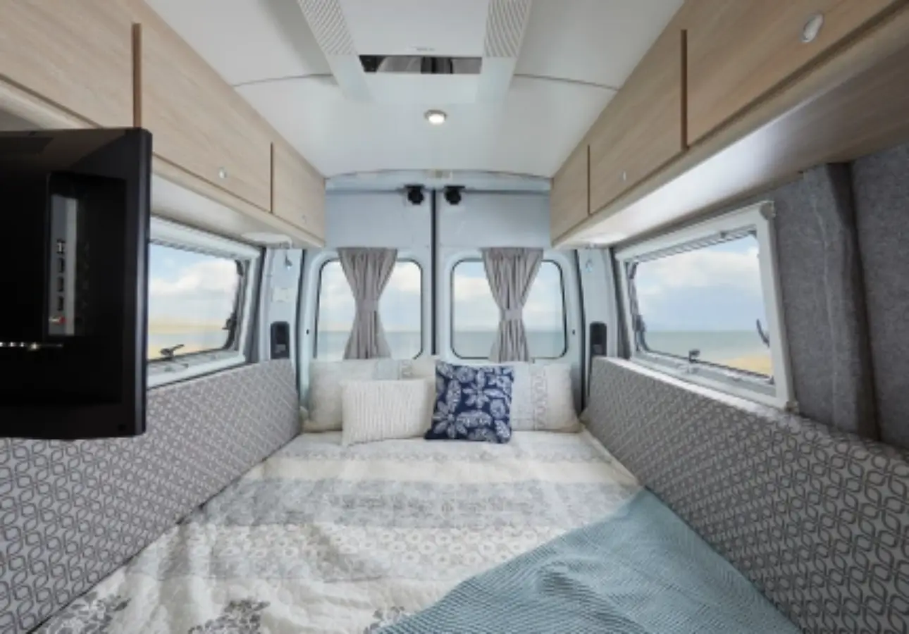 LJ 2 Berth Escape Motorhome - bedroom view
