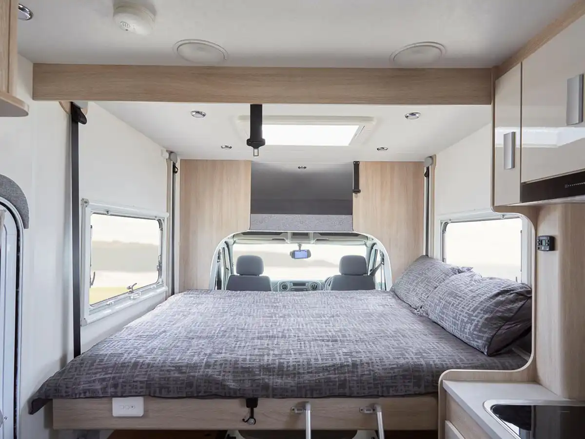 LJ 2 Berth Voyager Roamer Motorhome - Electric Lift Bed