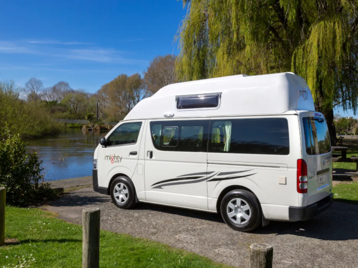 DeLITE NZ - 2 Adults 2 Kids