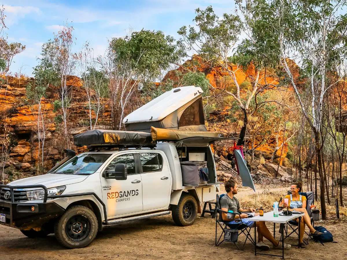 5 Person 4WD Rooftop Camper - Day Setup