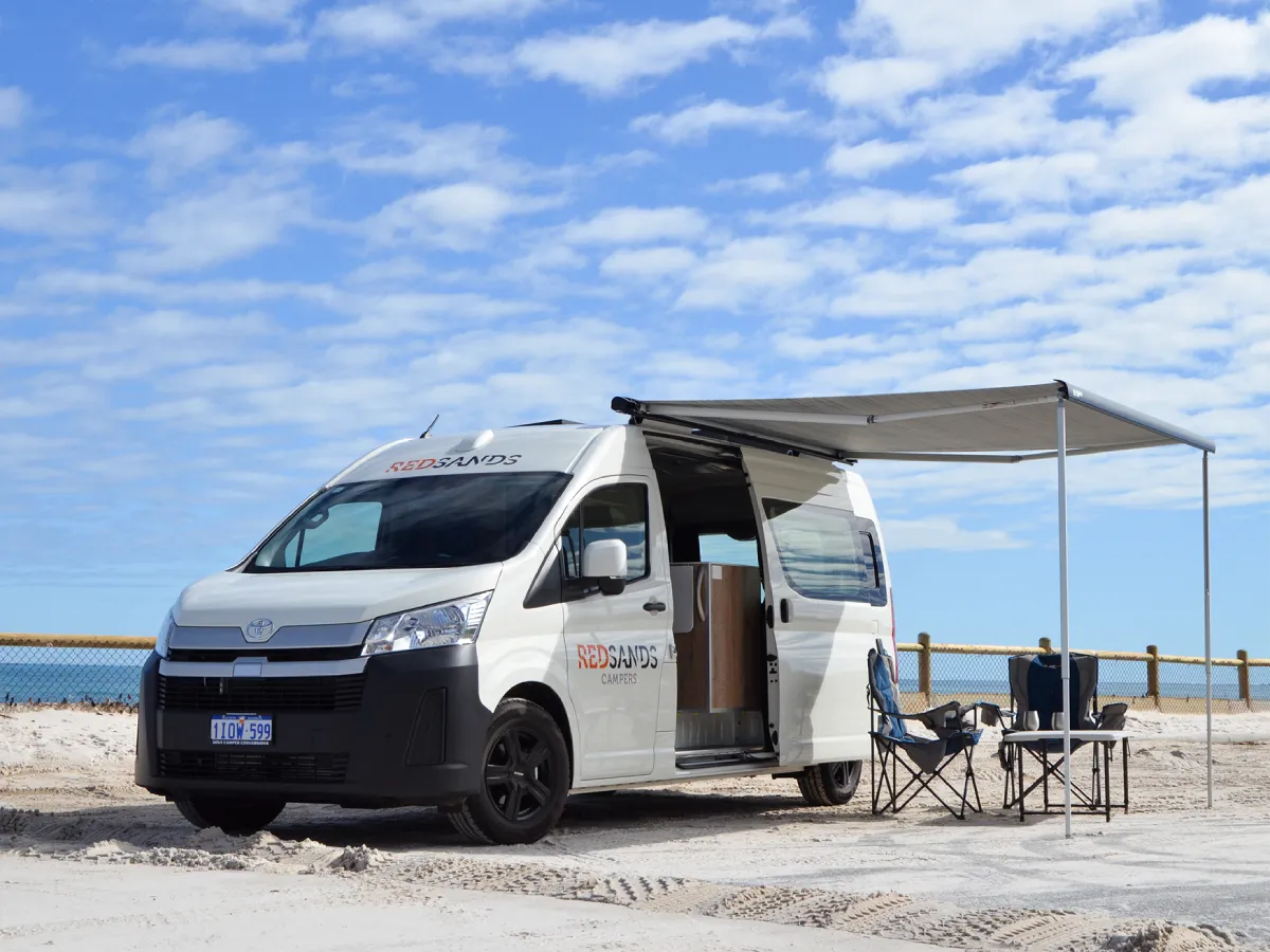Cruiser - Exterior with Awning